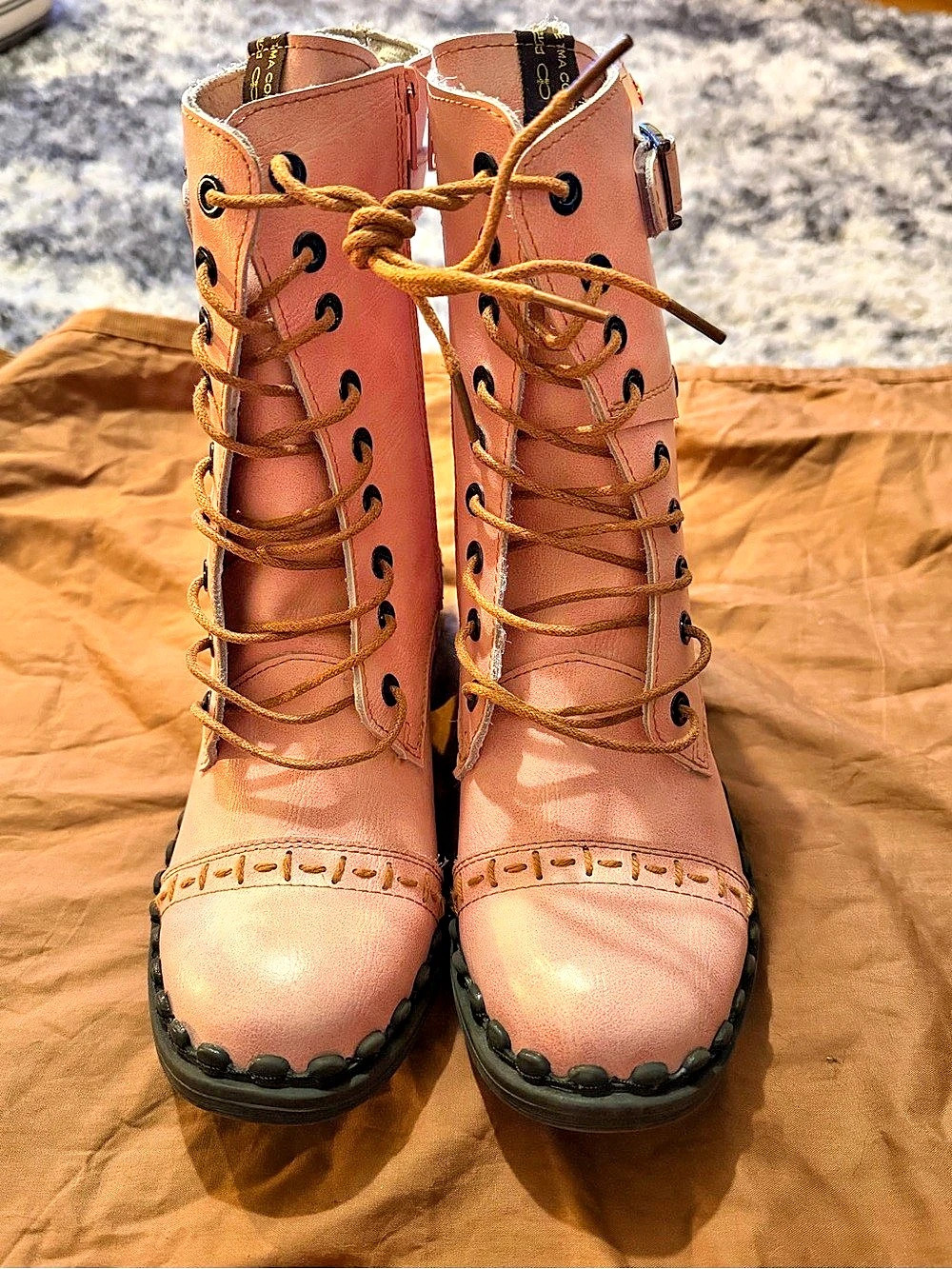 TMA EYES Classic Retro Leather Boots.